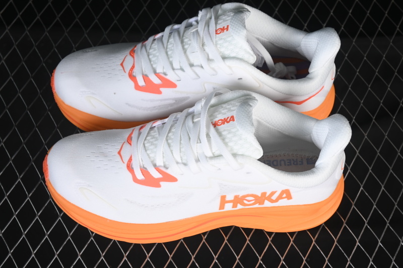 HOKA One One Clifton 10