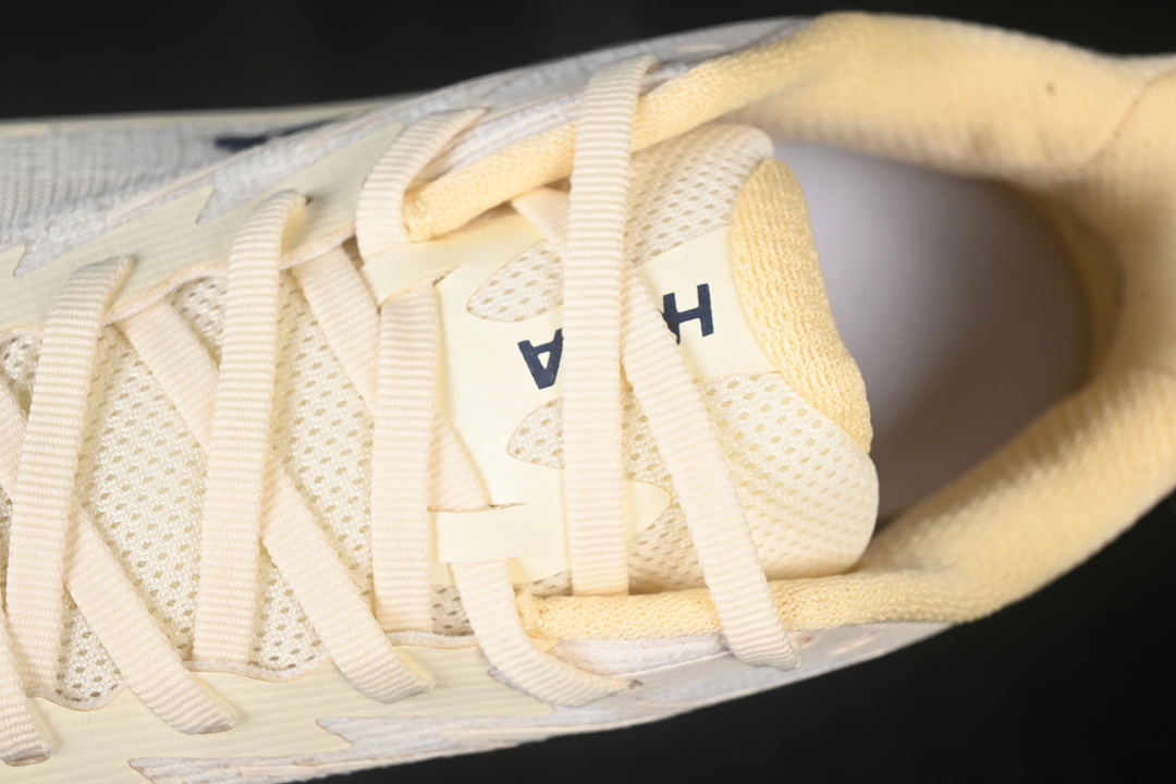 HOKA One One Challenger 8 Running Shoes