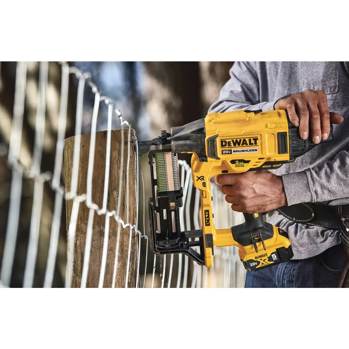 2026 DEWALT DCFS950B-20V MAX* XR 9  Guage Cordless Fencing Stapler (Tool Only)