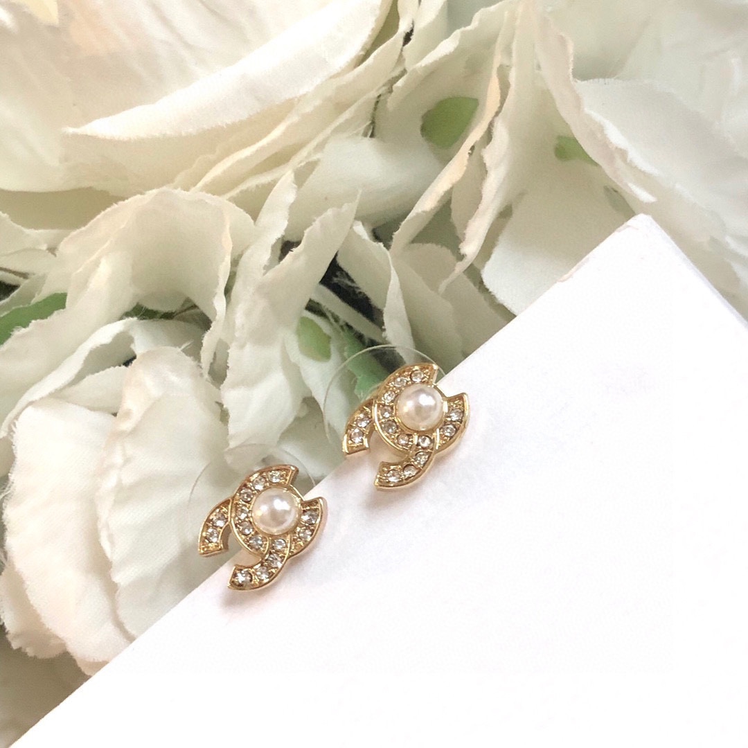 Chanel Pearl Stitch Earrings - cnluxepick