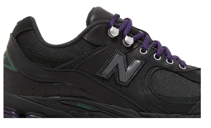 New Balance 2002R Hiking Pack - Black M2002RWN Casual Running Shoes
