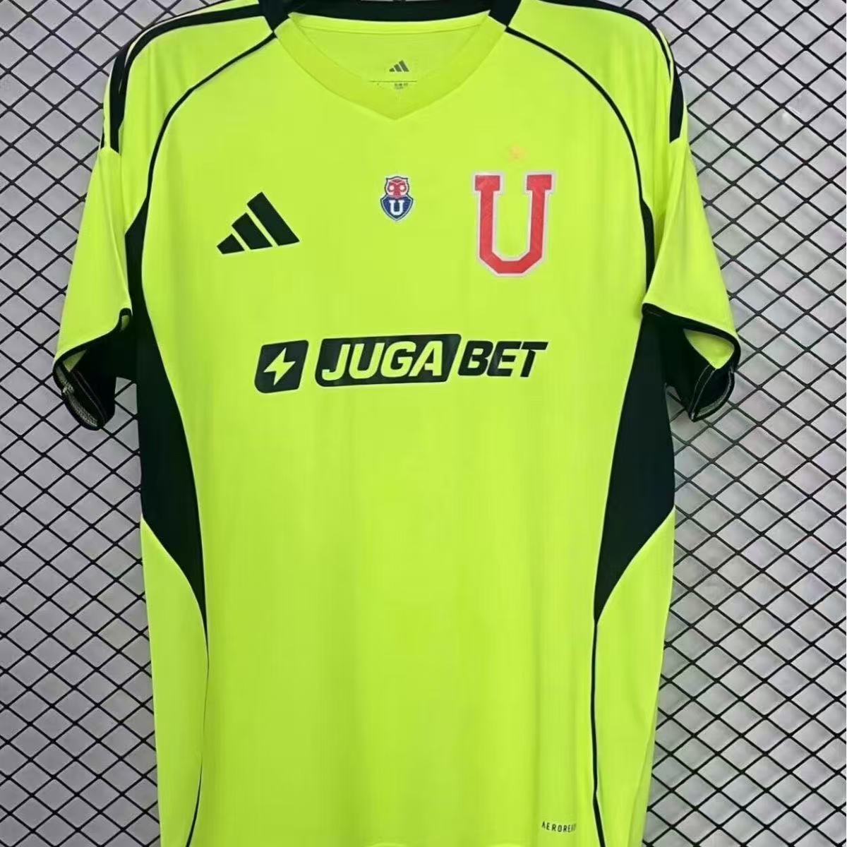 University of Chile 25-26 two guest fan training team uniform