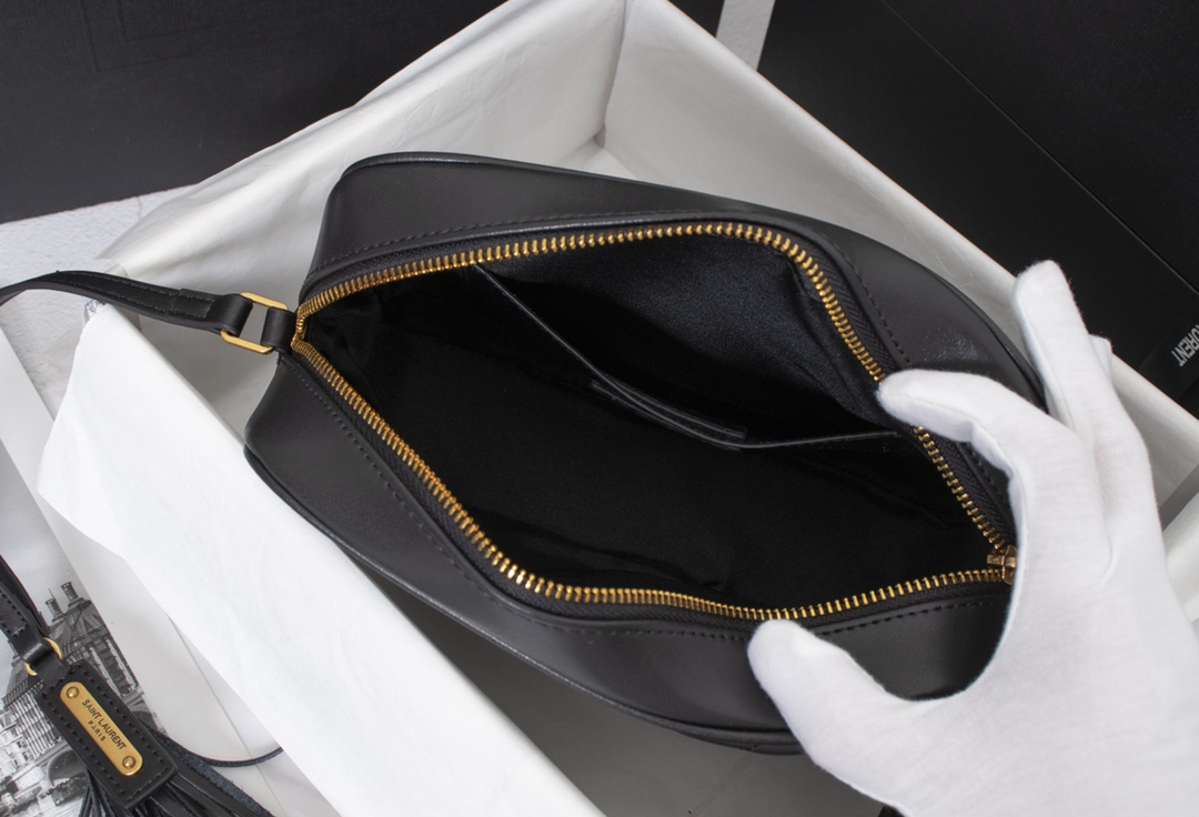 Saint Laurent Lou Camera Bag In Quilted Black Gold Leather 23Cm