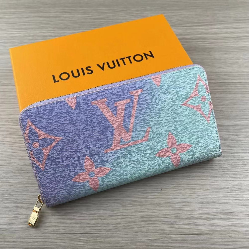 Louis Vuitton Zippy Wallet Giant Monogram Pastel 7.5 Inches M81340