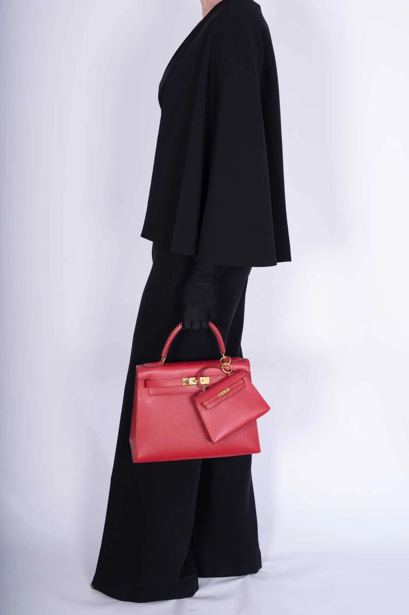 Hermès Kelly 28 Sellier Rouge Vif Ardenne with Gold Hardware