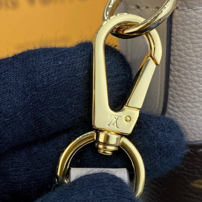 Louis Vuitton On My Side Pm 25Cm Greige