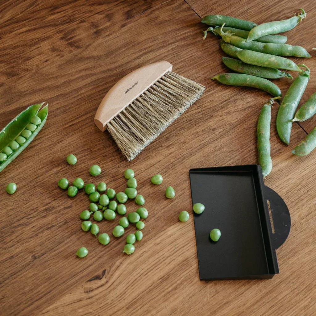 Clynk Crumb Brush & Dustpan Set