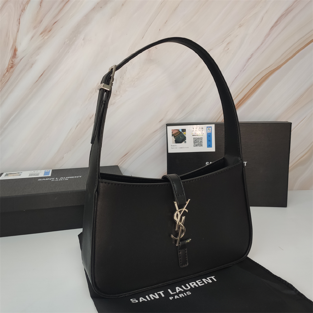 Saint Laurent Cassandra  Le 5 à 7 Hobo Bag - cnluxepick