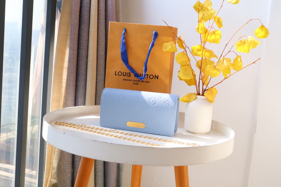 LV woc LiLy Monogram chain bag - cnluxepick