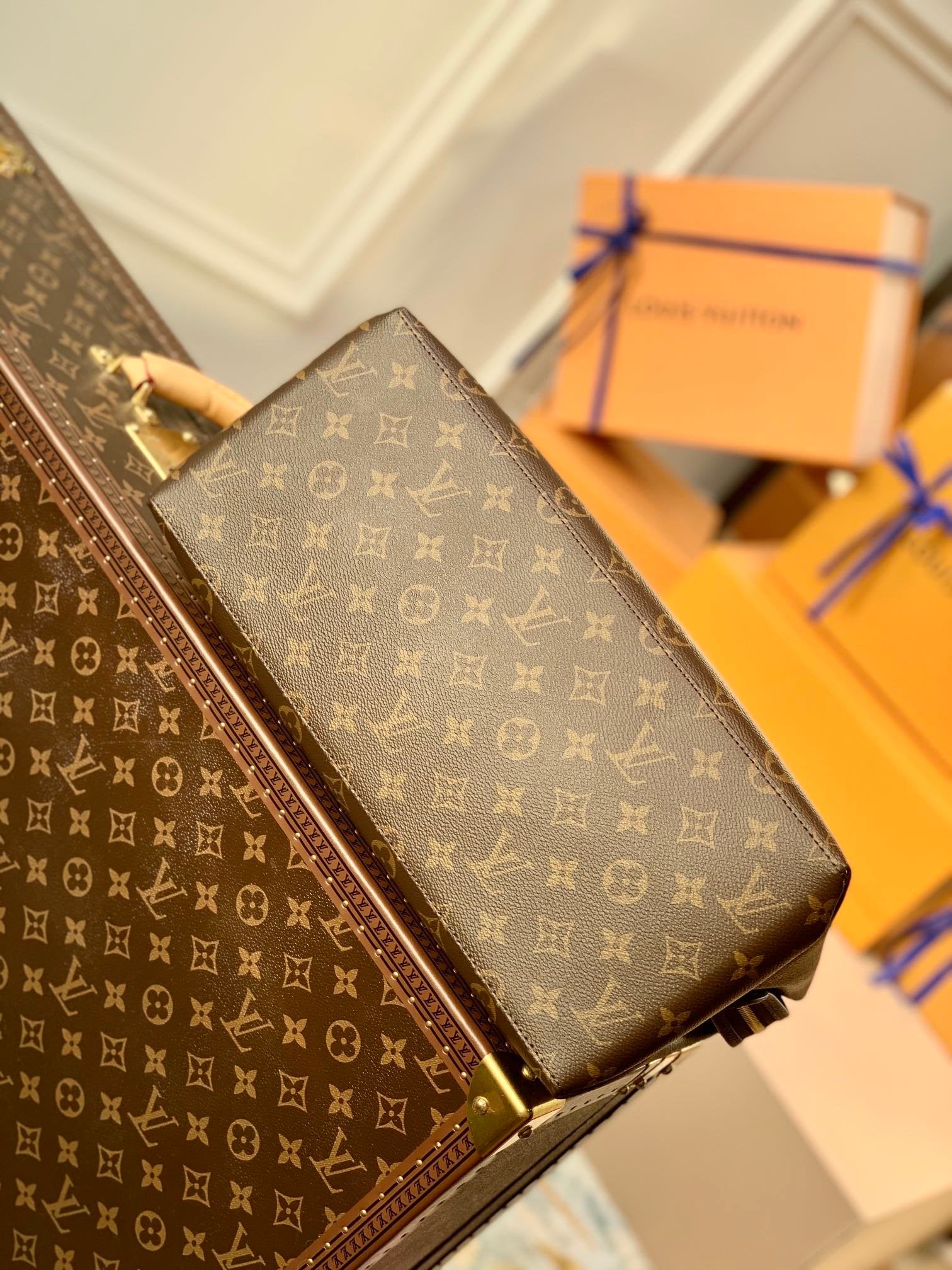 Louis Vuitton Grand Palais 34Cm
