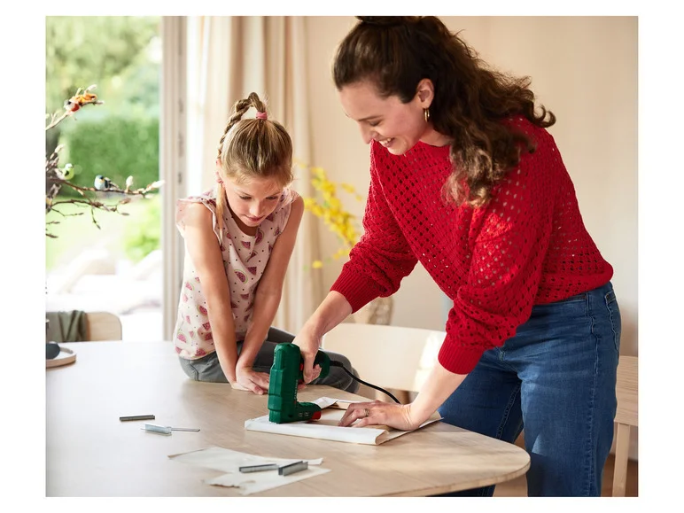 PARKSIDE® Agrafeuse-cloueuse électrique PHET 15 C2, 70 W