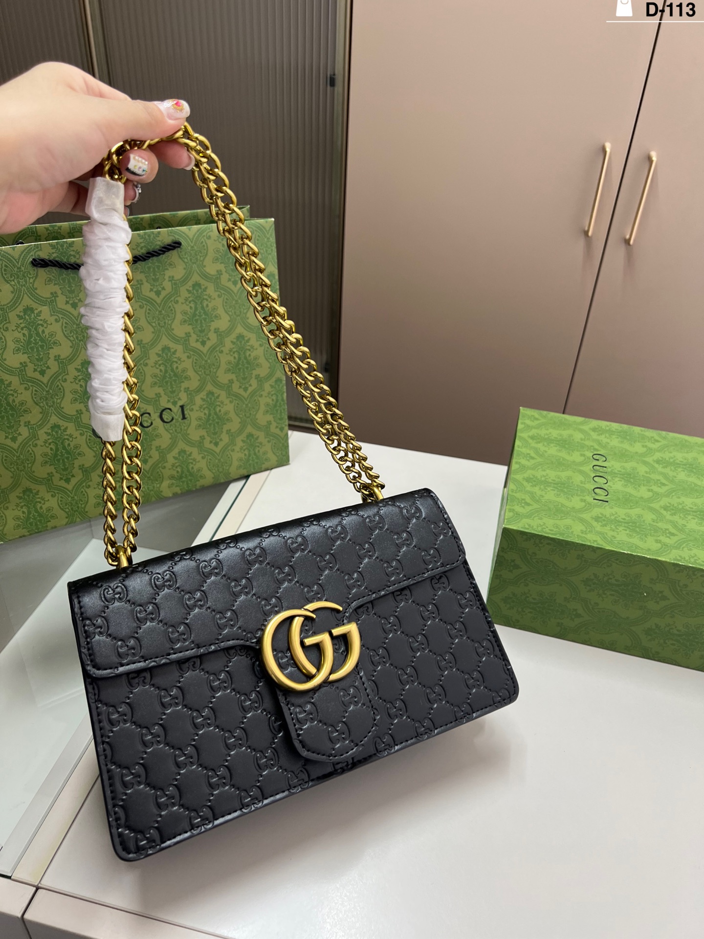 Gucci Crossbody Chain Bag - cnluxepick
