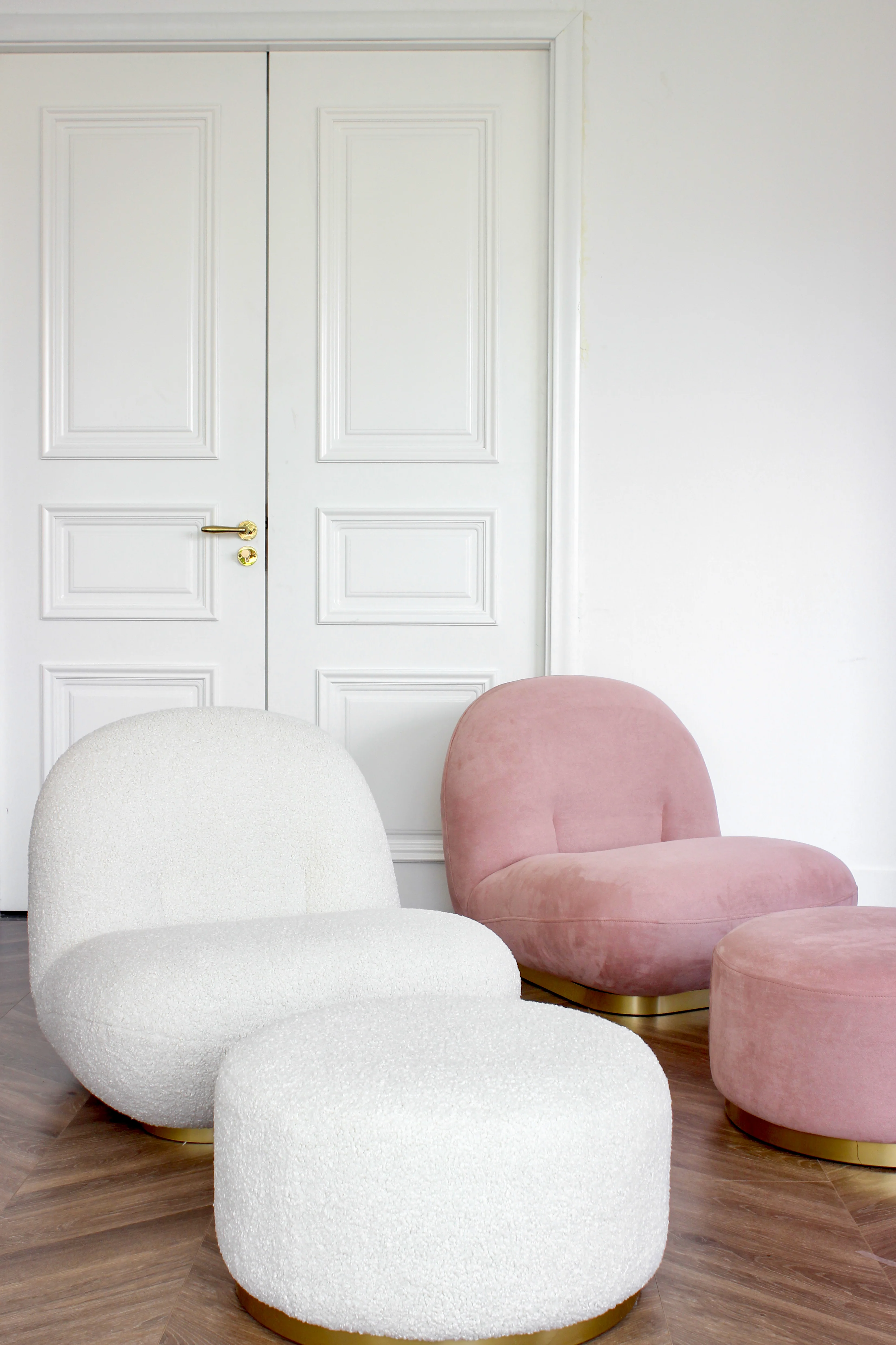 CH013 - Nordic Minimalist Lamb Wool Sofa Living Room Coffee Shop Lazy Single Sofa with Sitting Stool