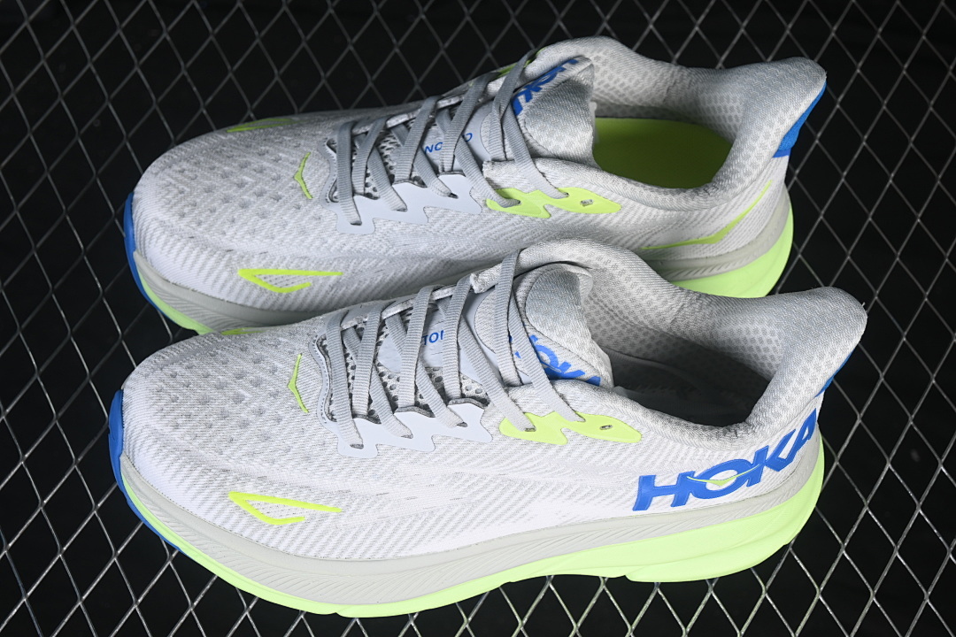 HOKA One One Clifton 9