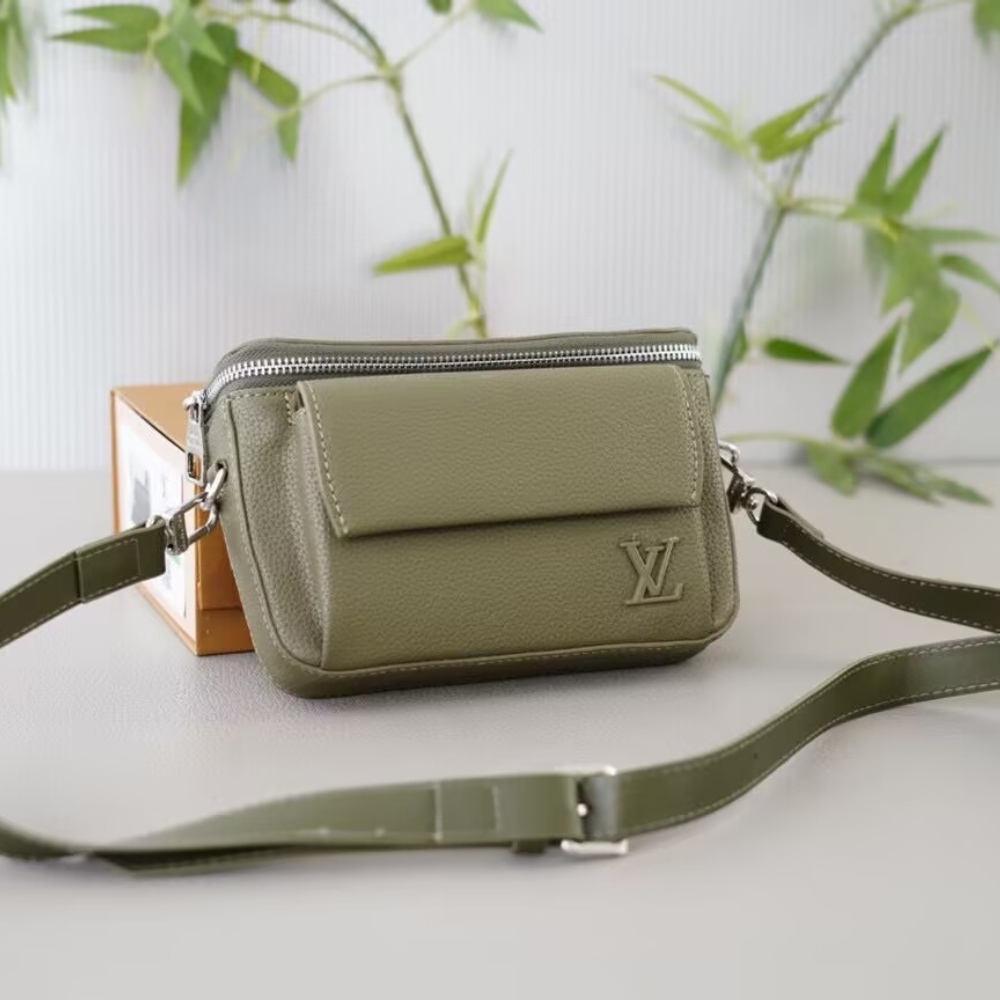 Louis Vuitton Pilot Bag Khaki Green 29Cm