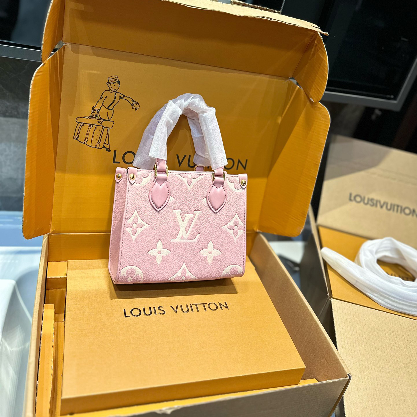 LV OnTheGo Monogram Empreinte bag - cnluxepick