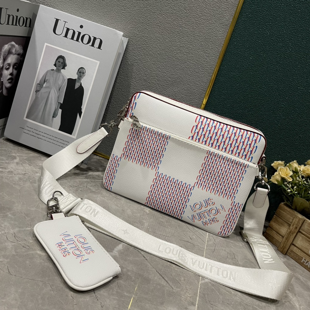 Louis Vuitton Trio Messenger Bag White 25Cm M20665