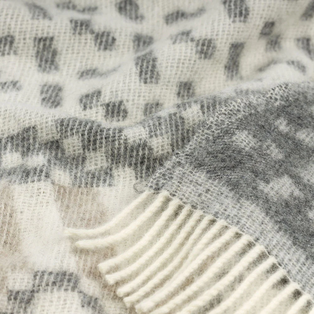 Skafto Sno Wool Blanket