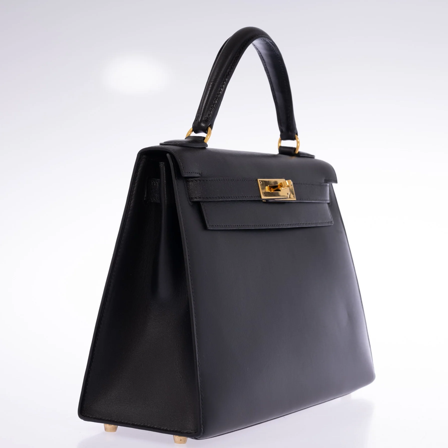 Hermès Kelly 28 Sellier Noir Box Calf Gold Hardware