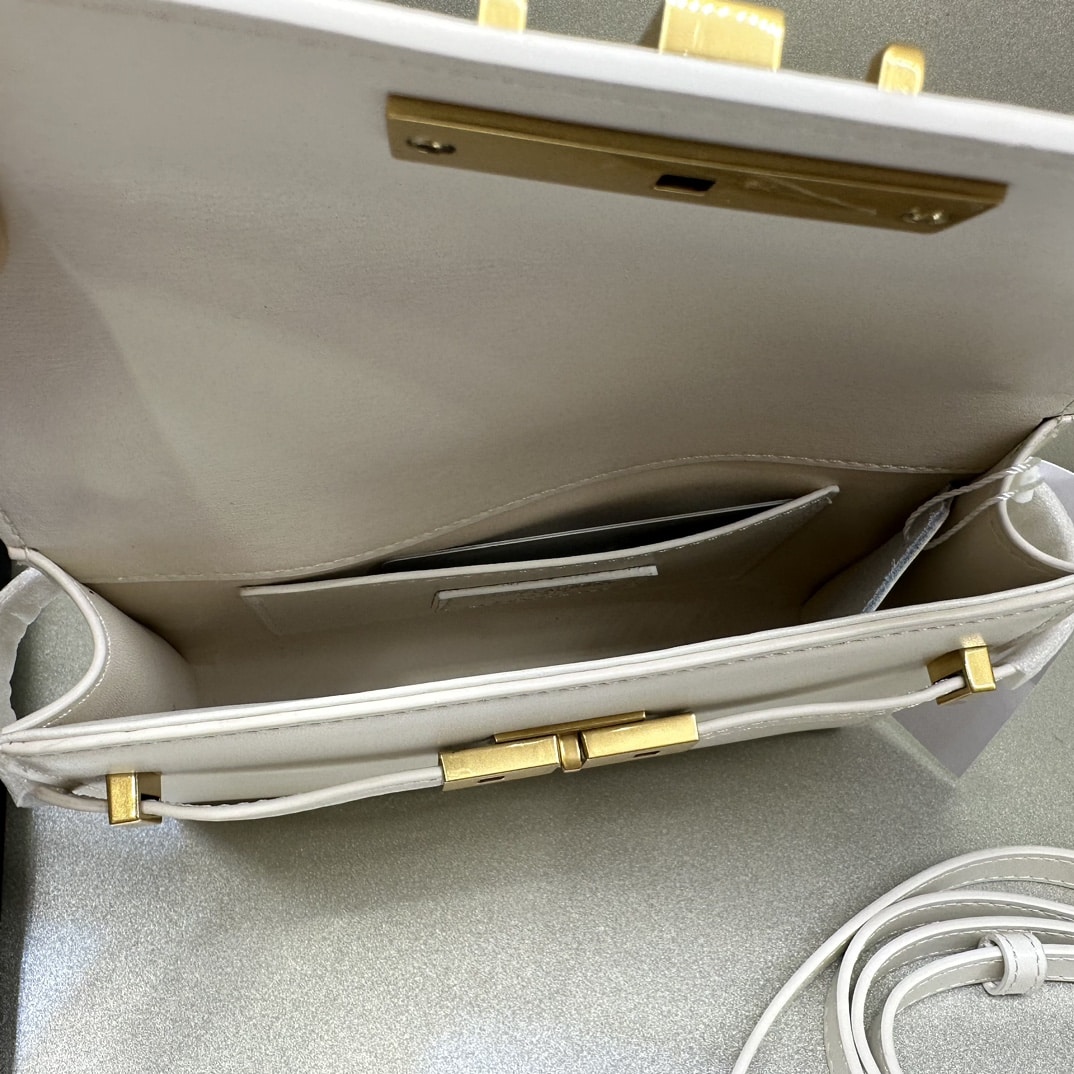 Saint Laurent Manhattan Small Shoulder Bag In Box Saint Laurent Leather White 19Cm