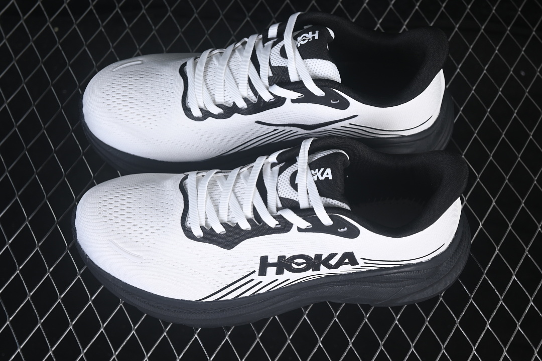 HOKA One One Clifton 11 Running Shoes