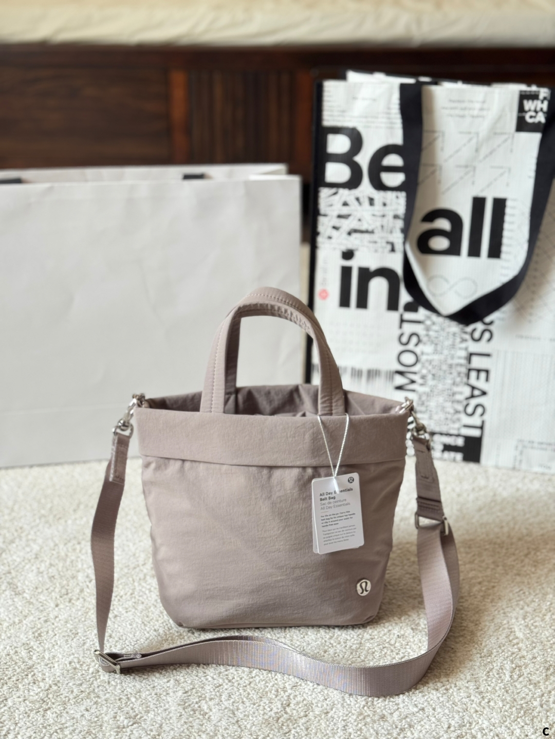 Lululemon unisex travel outdoor portable ultra-light handbag - cnluxepick