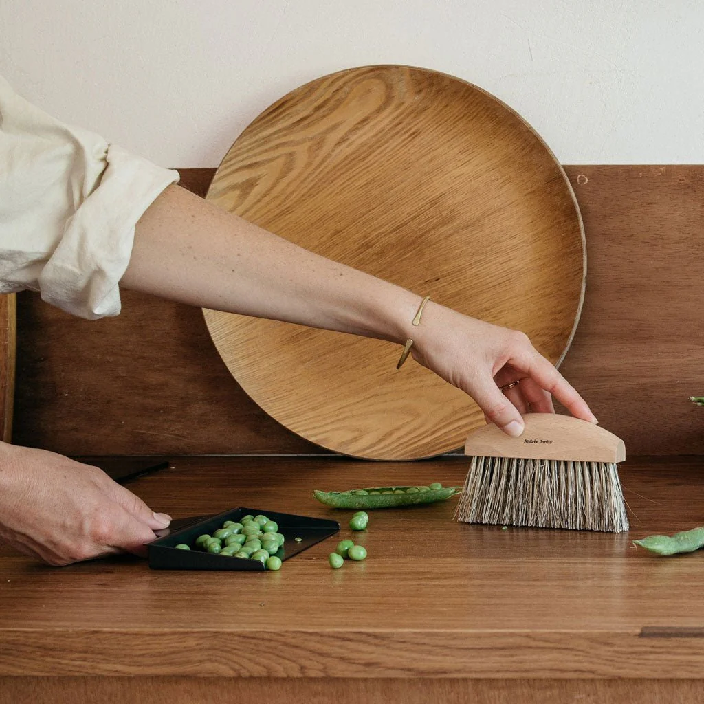 Clynk Crumb Brush & Dustpan Set