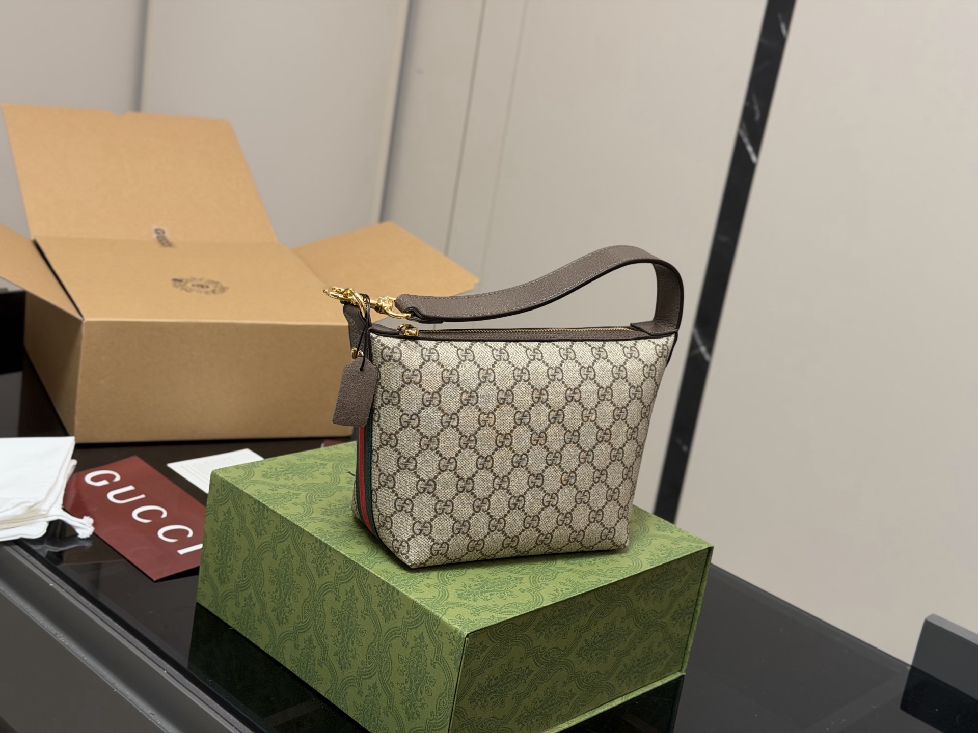 Gucci Hobo Lunch Box Bag - cnluxepick