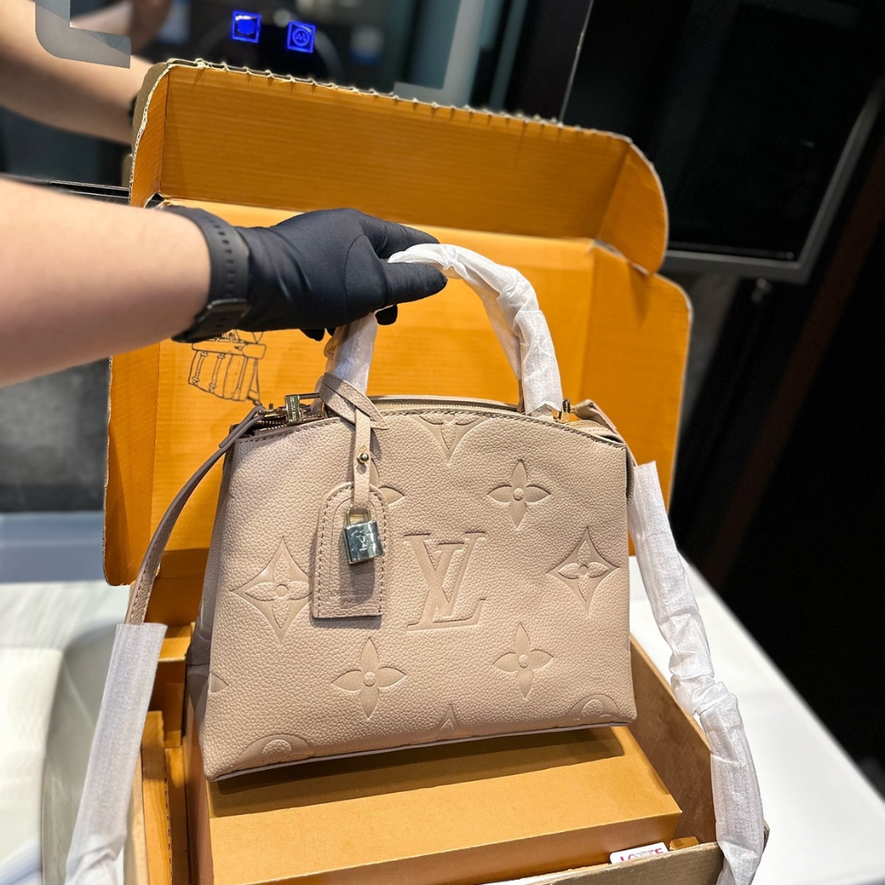 Louis Vuitton Grand Palais Bag Tourterelle Gray 35Cm M45833