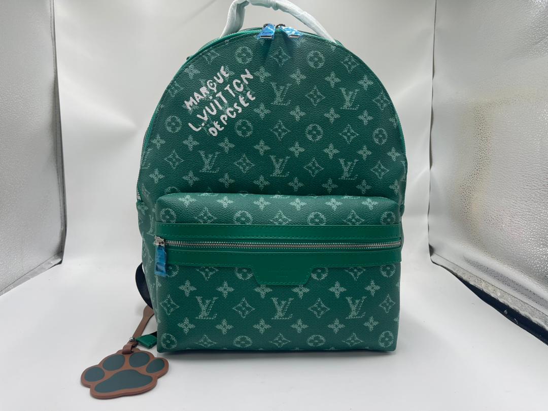 Louis Vuitton Discovery Backpack Pm M12780
