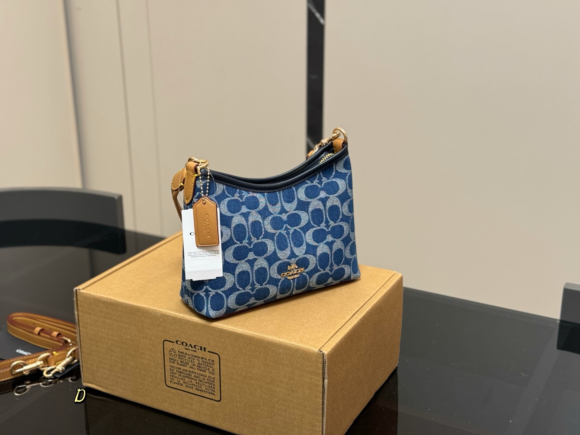 Coach mini Laurel Hobo bag - cnluxepick
