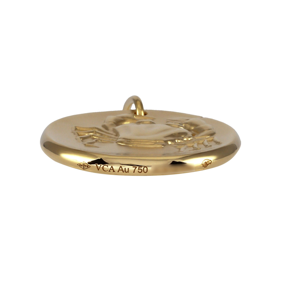 Van Cleef & Arpels Zodiac Medal Kankuri (cancer) Necklace 18K Yellow Gold VCARP7SX00
