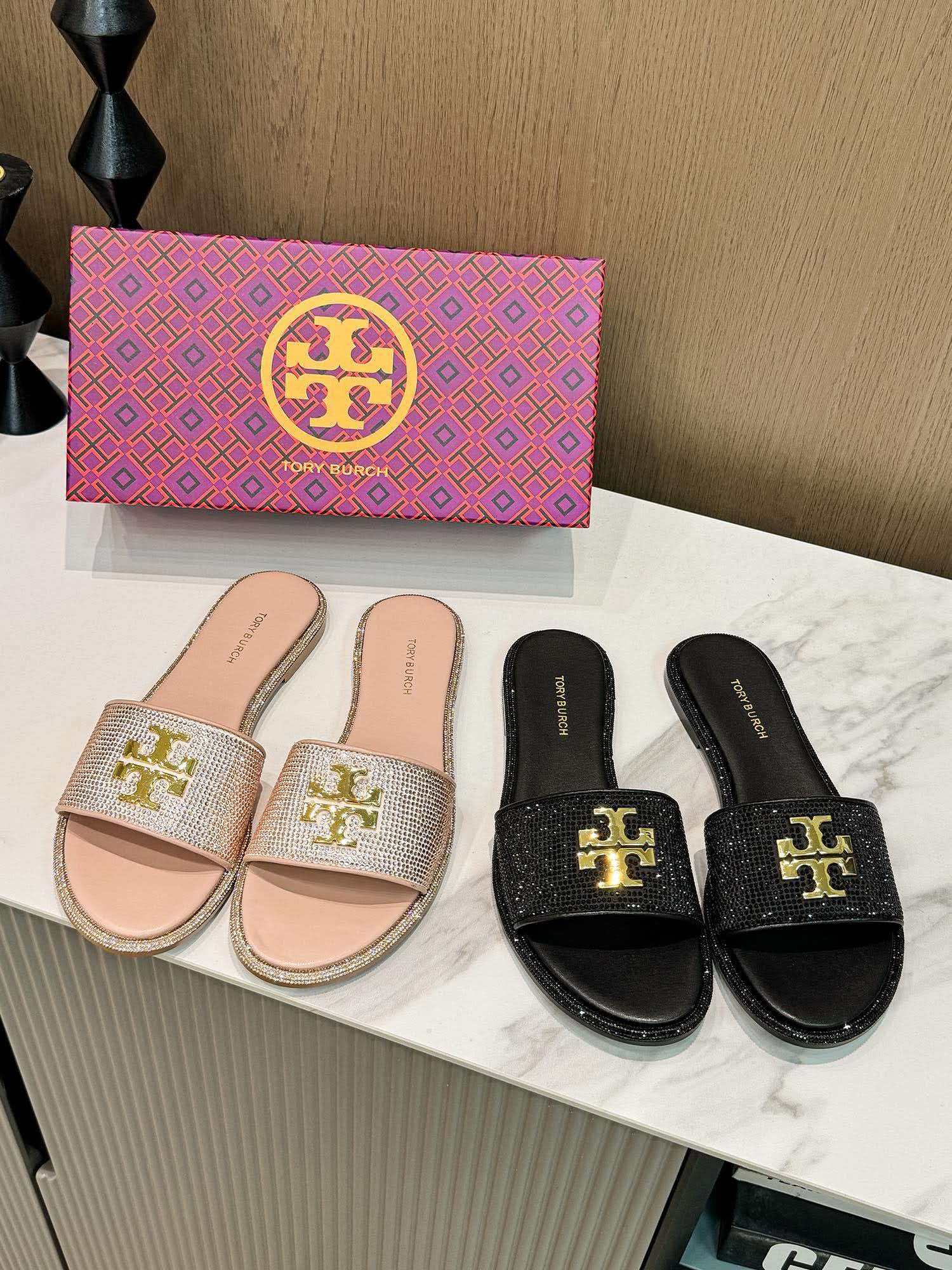 Tory Burch slippers - cnluxepick