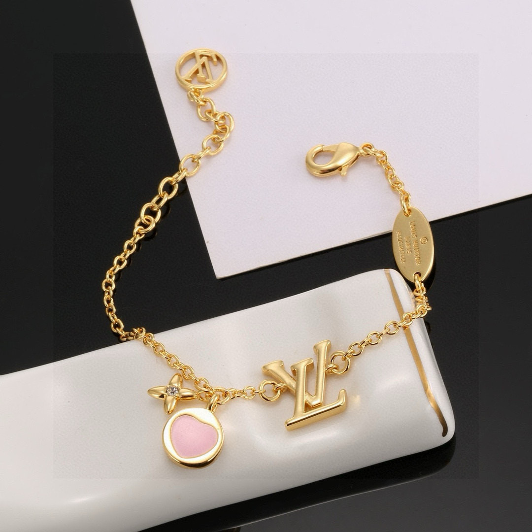 LV Heart-shaped Letter Necklace and Bracelet - cnluxepick