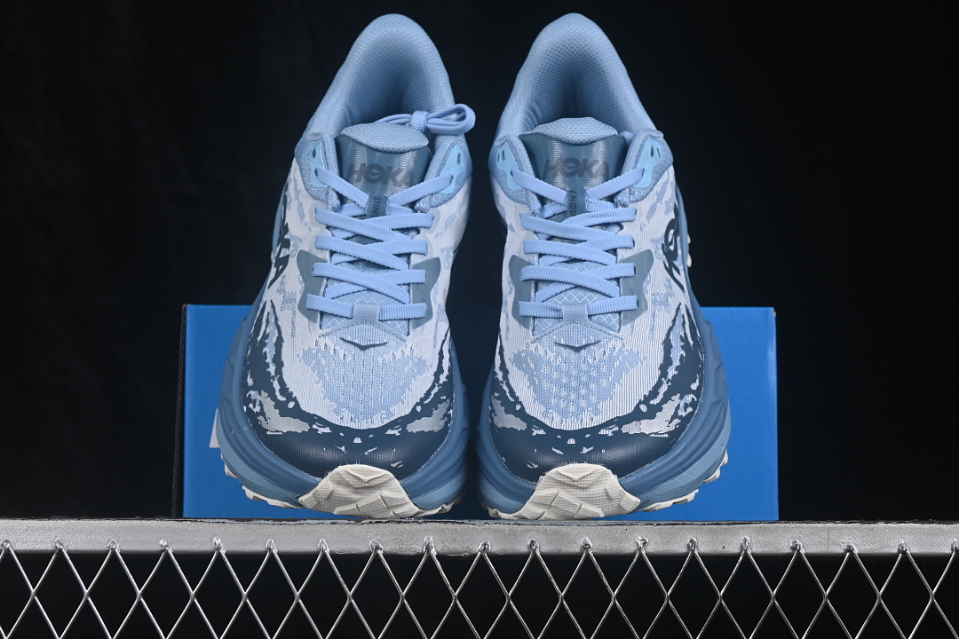 HOKA One One Stinson 7