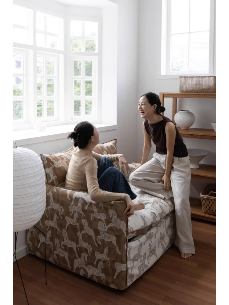 CH104 - H Deco Royal Horse Loveseat: Living Room, Wooden, Detachable