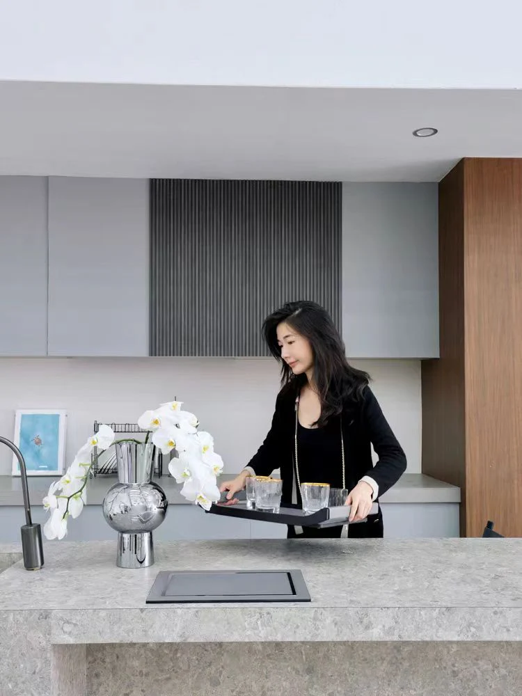 DC052 - Hermès tinware, grey outer stitching, saddle leather, teak scroll armrest tray, desktop storage