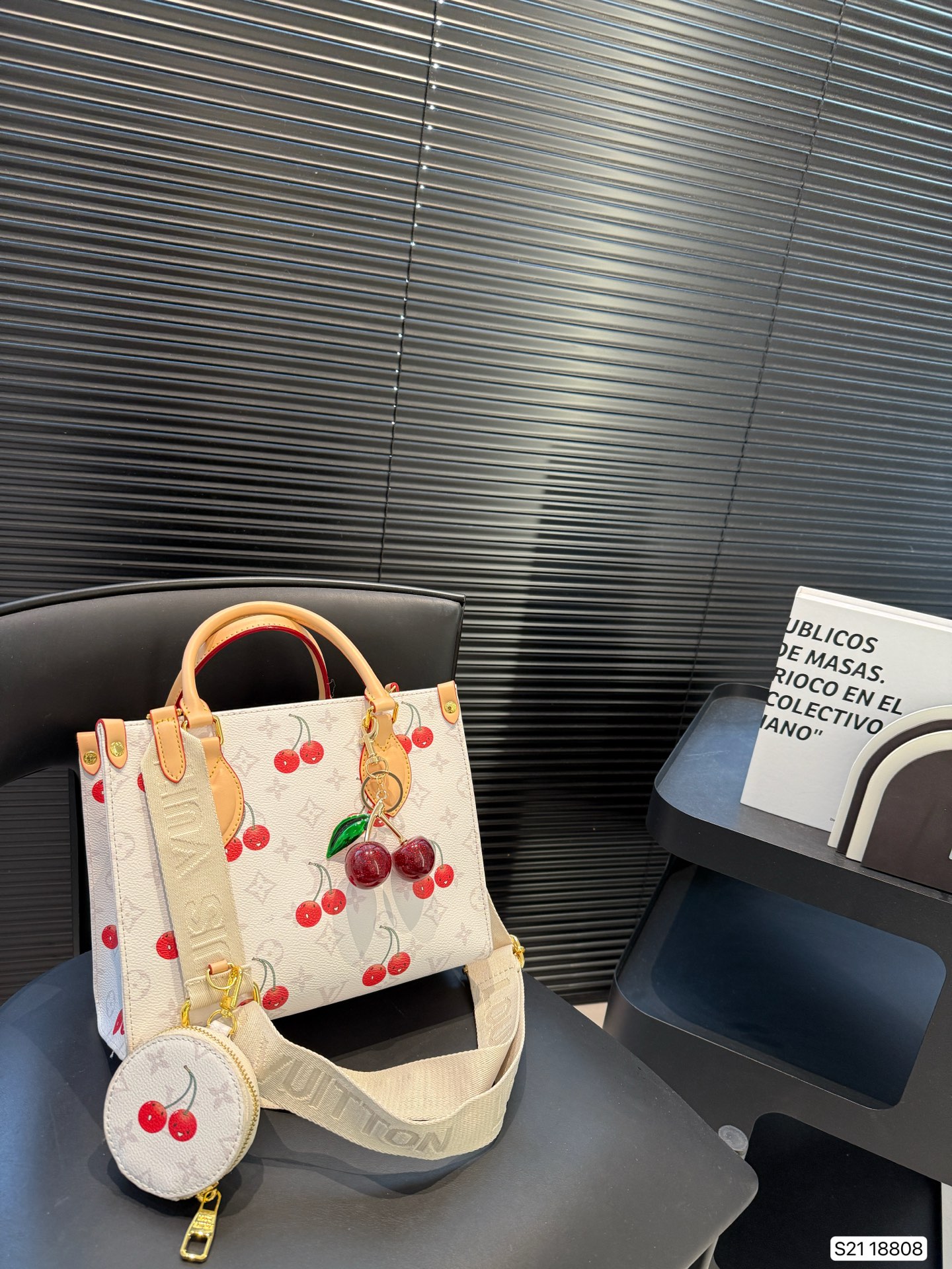 LV Onthego Tote Bag - cnluxepick