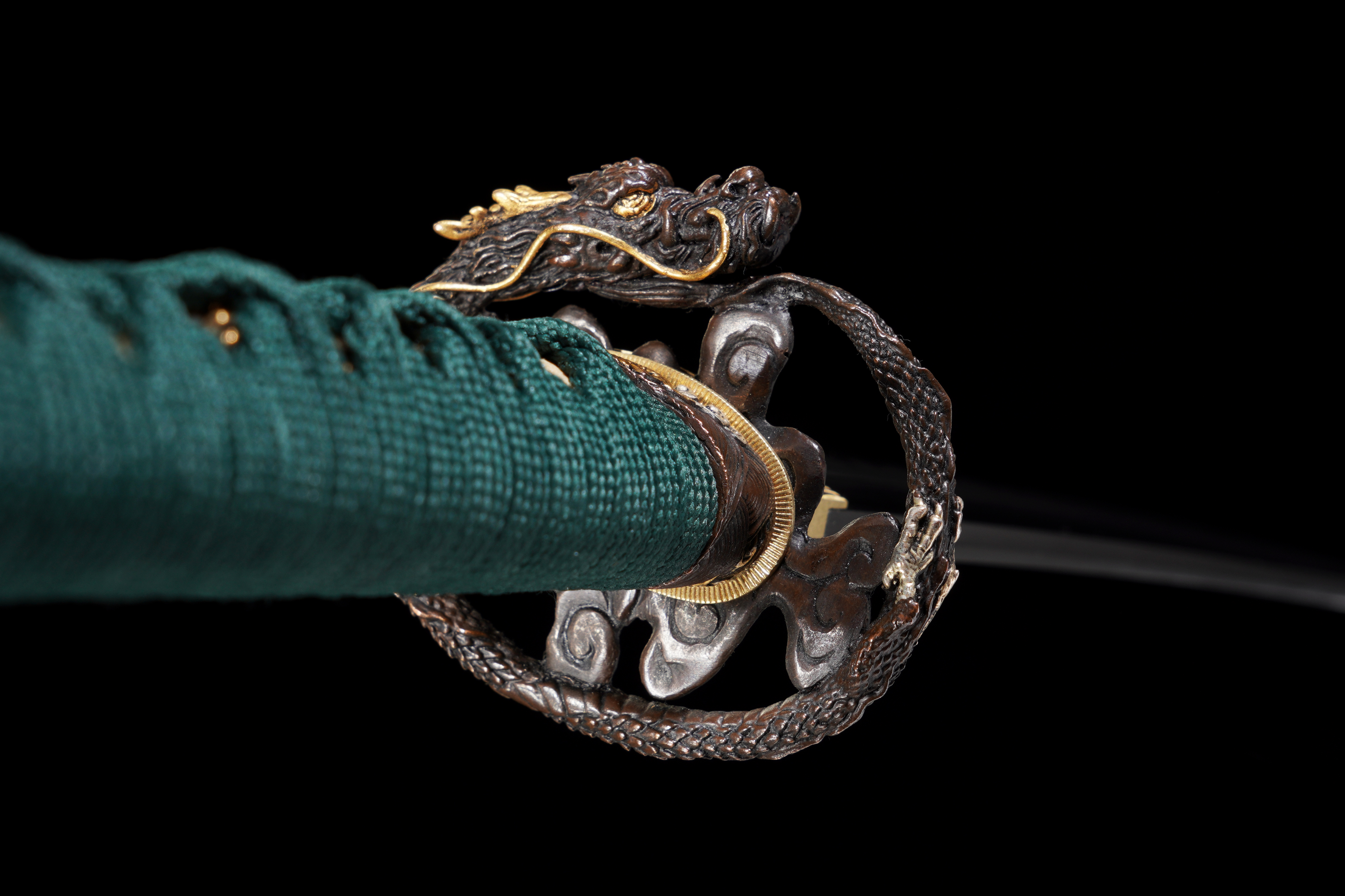 Handmade Japanese Katana Sanmai Steel Clay Tempered Dragon Tsuba Full Tang