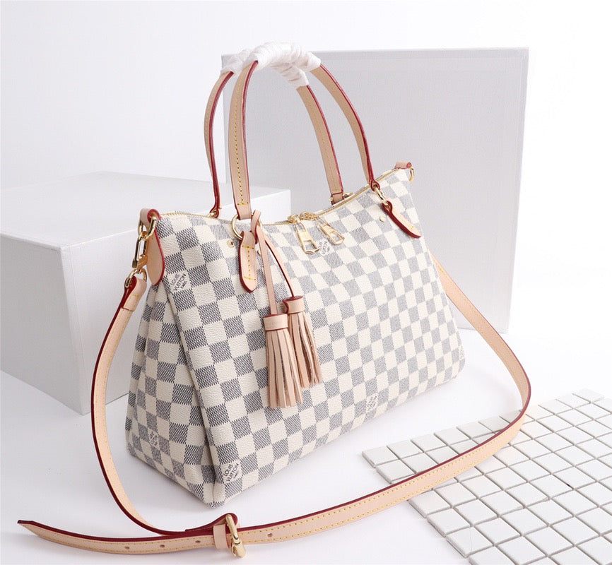 Louis Vuitton Lymington 35 Cm