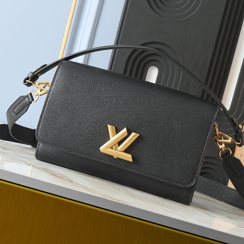 Louis Vuitton Soft Twist Black 10.6 Inches M24639