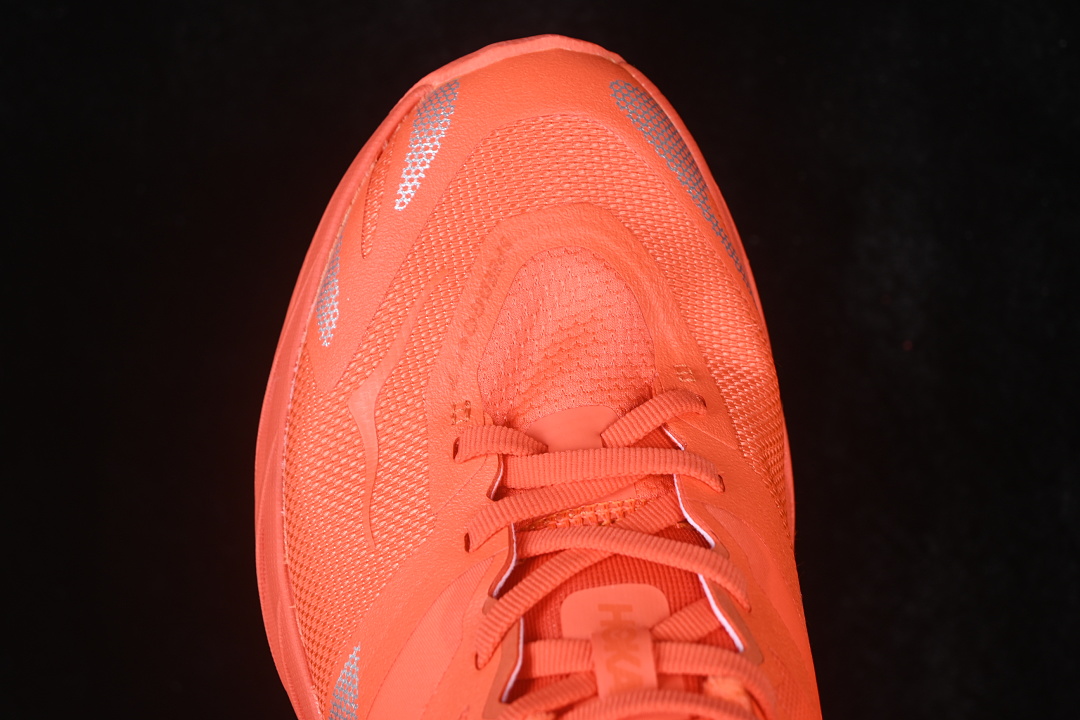 HOKA One One Speedgoat 7
