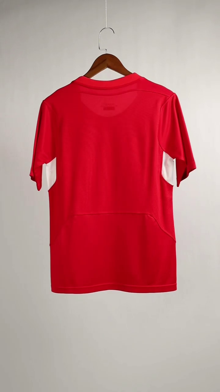 Retro Soccer Jersey Liverpool 2005 - UCL