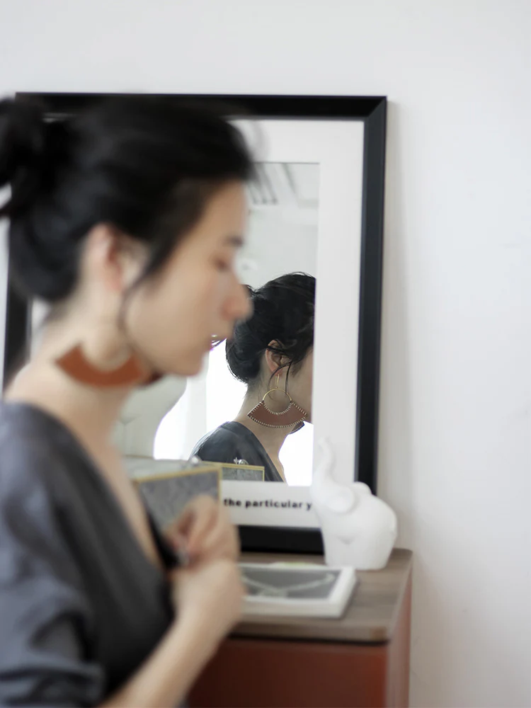 DZ013 - Black and White Simple French Entrance Mirror