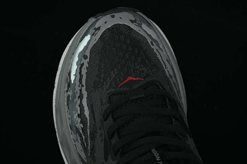HOKA One One Stinson 7
