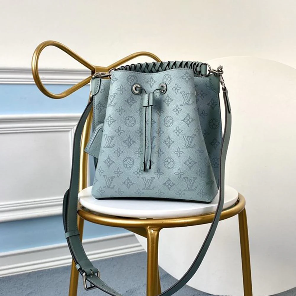 Louis Vuitton NÉONOÉ BB