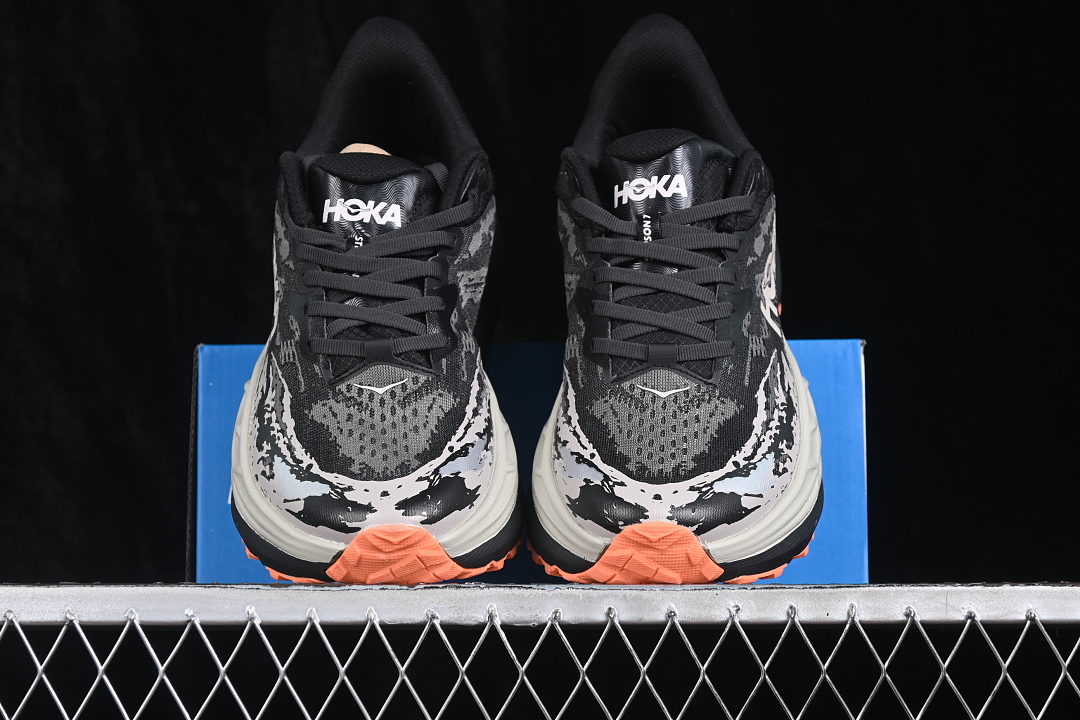 HOKA One One Stinson 7