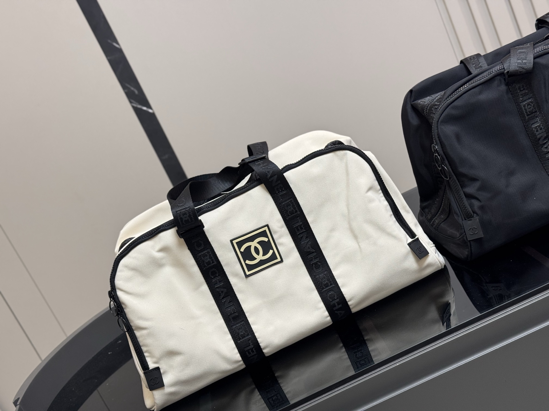 Chanel fitness travel bag - cnluxepick