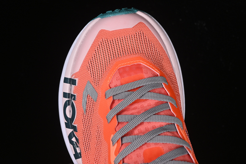 HOKA One One Mafate X