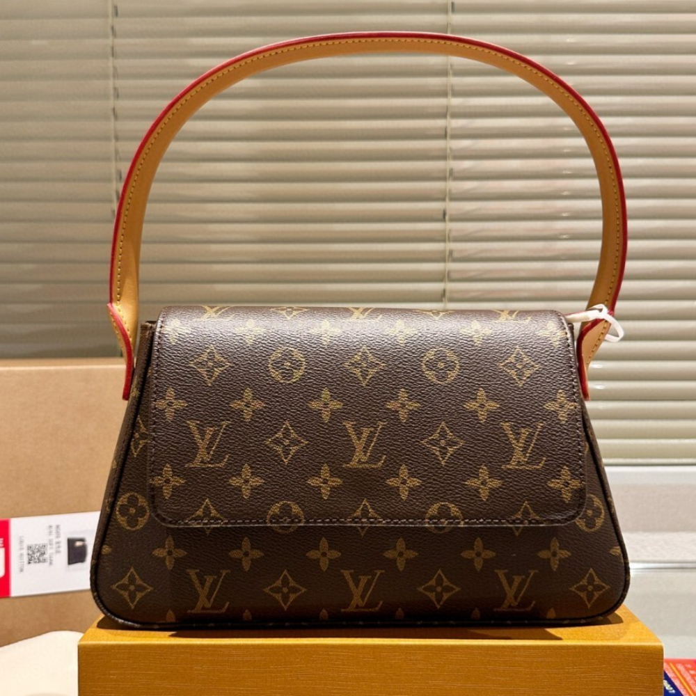 Louis Vuitton Looping Pm Monogram 11.8 Inches